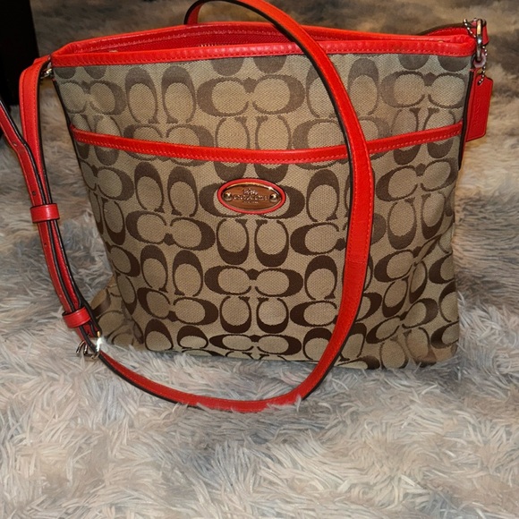 EUC Coach Signature Canvas File Crossbody Bag Khaki/Classic Red F36378 - Picture 3 of 12